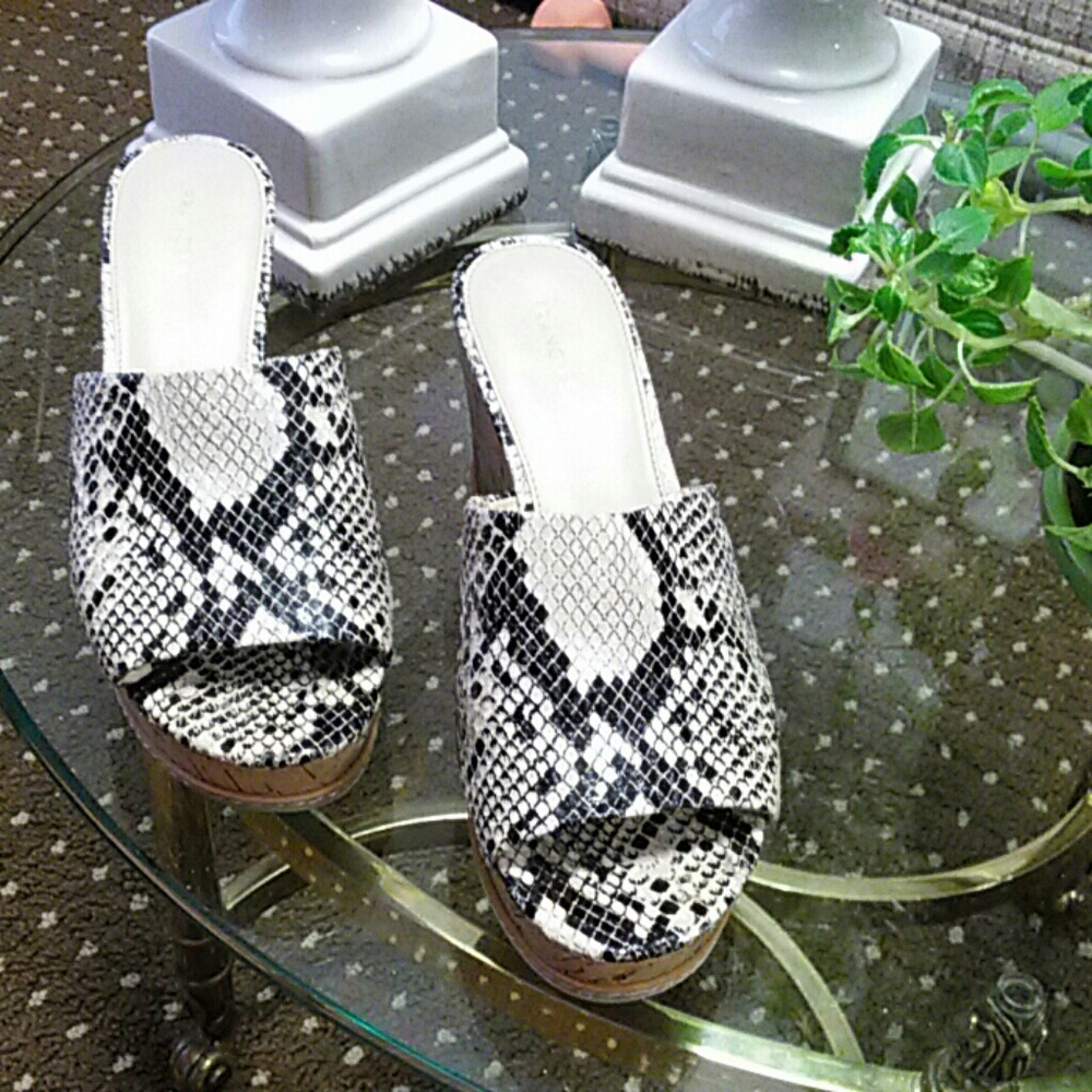 Franco Sarto platform sandals size 9M